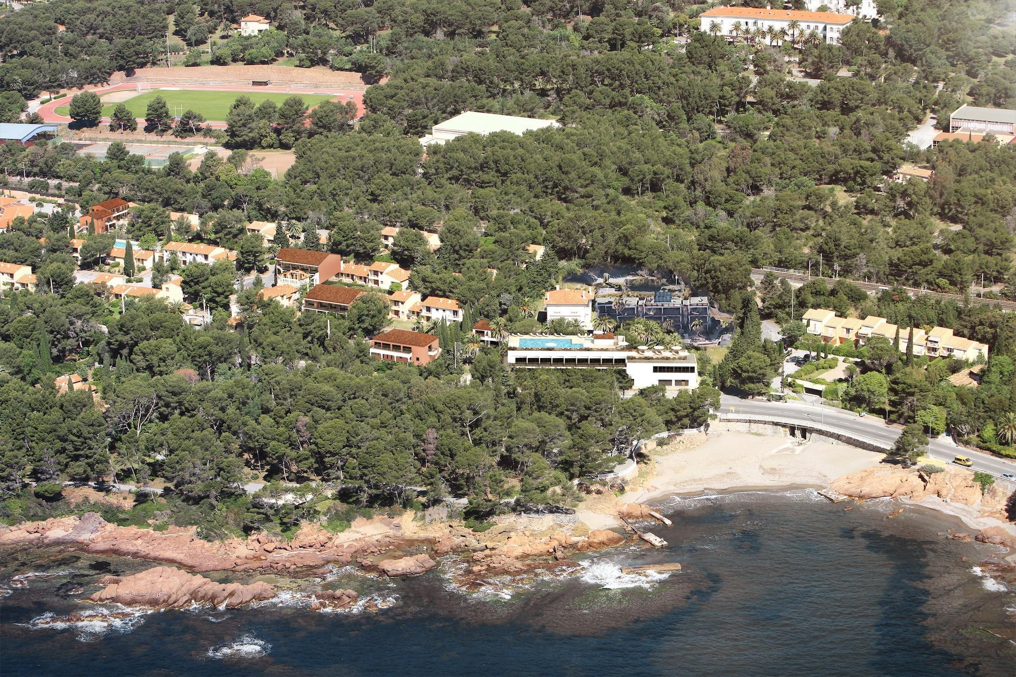 Отель Sowell Family Riviera Сен-Рафаэль Экстерьер фото